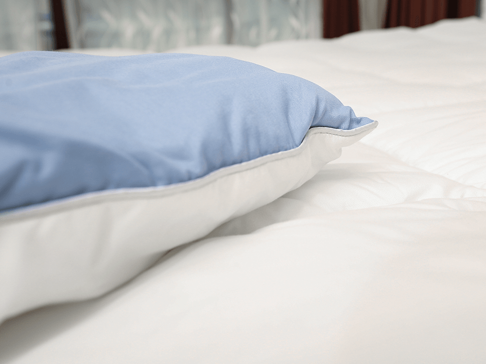 لحاف بوليستر ذو لون مزدوج