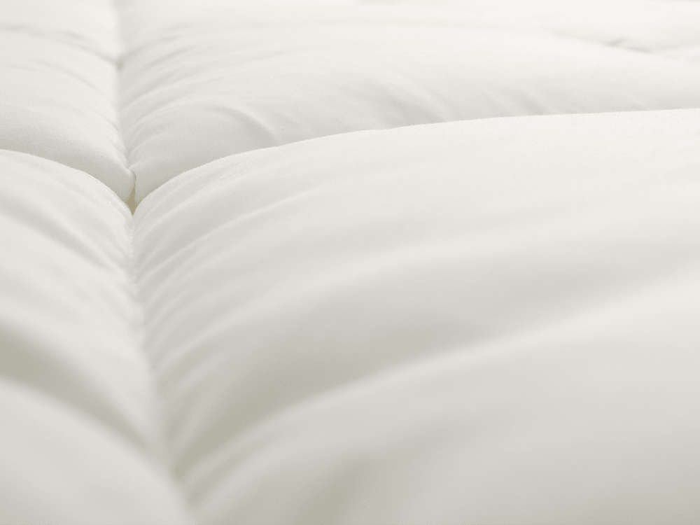 لحاف بوليستر ذو لون مزدوج